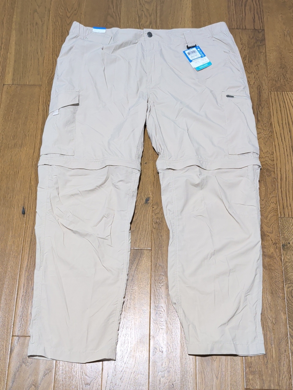 Columbia Men's Convertible Cargo Pants in Light Beige